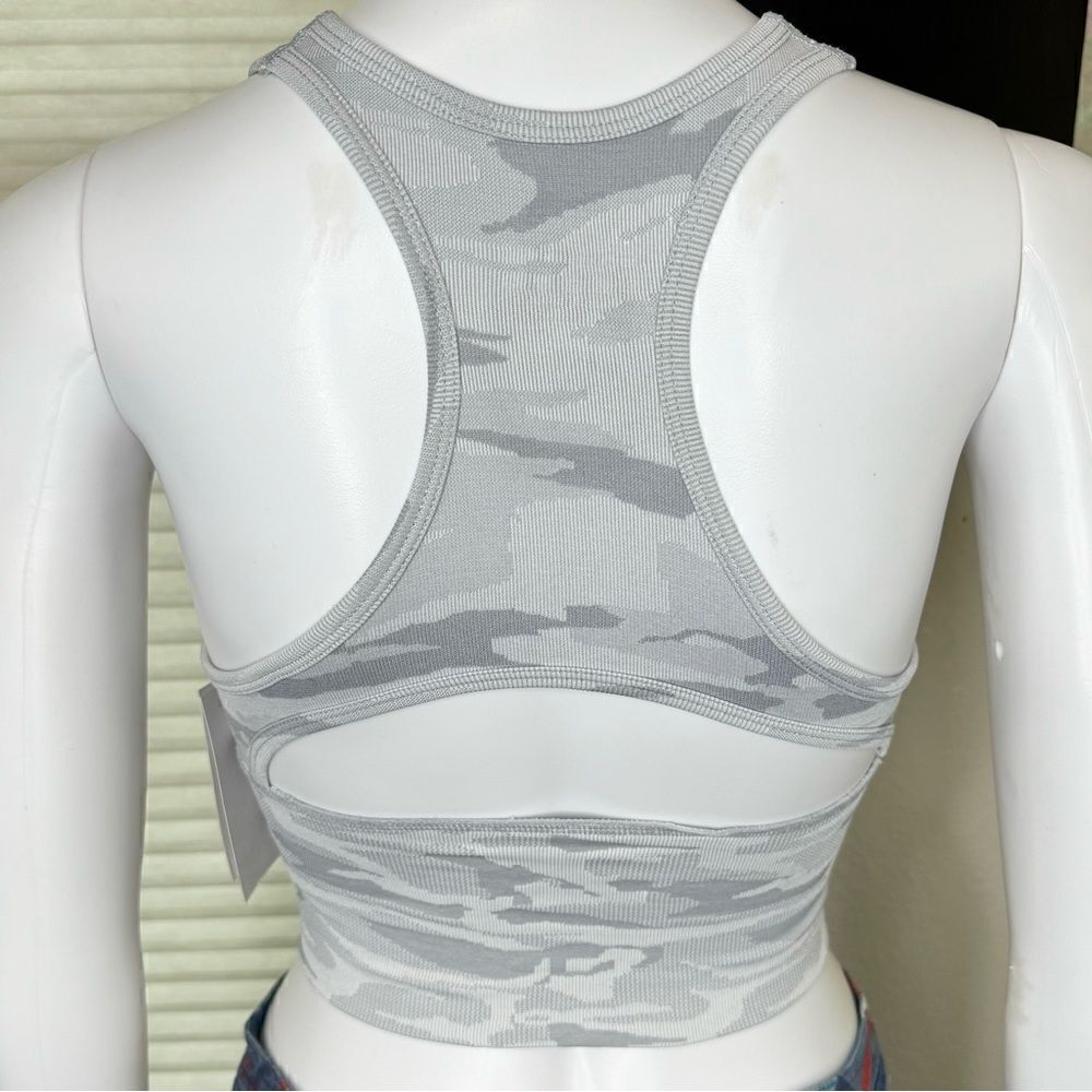 Pro-Fit Seamless Silver Camouflage Padded Sports Bra Size Small
